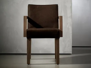 SAAR - Upholstered chair with armrests _ Piet Boon